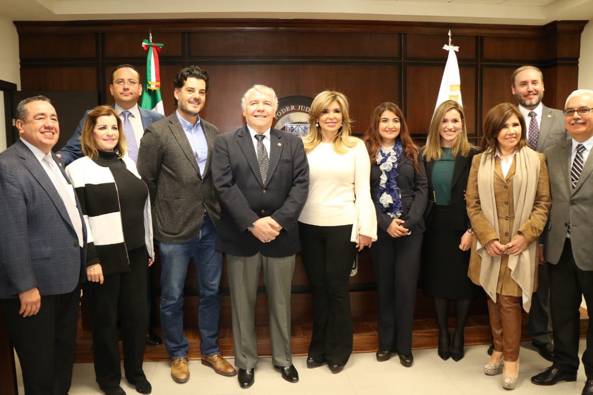 ClaudiaPavlovic's tweet photo. Por décadas los nogalenses esperaron por instalaciones dignas para los Juzgados Civil y Familiar en el Distrito Judicial del municipio y hoy al inaugurarlas reafirmamos nuestro compromiso con la legalidad y la justicia en Sonora. ¡La colaboración con el #STJ da resultados! https://t.co/SfWHkscB5P