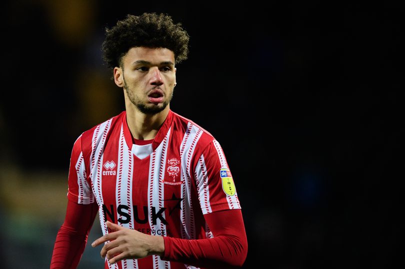 LincolnCity1884's tweet photo. Lee Angol has scored 0.42 goals per game for Lincoln

For perspective, here are some to compare with:

Jamie Forrester (0.38)
Ben Tomlinson (0.37)
Adrian Patulea (0.35)
John Akinde (0.33)
Matt Rhead (0.29)
Matt Green (0.28)
Jamie Taylor (0.28)
Gary T-F (0.24)
Ollie Palmer (0.19) https://t.co/nA6ohPlVE8