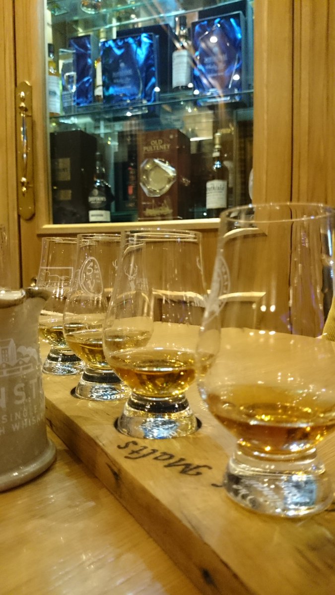 SinopiaQuartet's tweet photo. Post concert drink in Campbeltown https://t.co/xPyaN5xalF