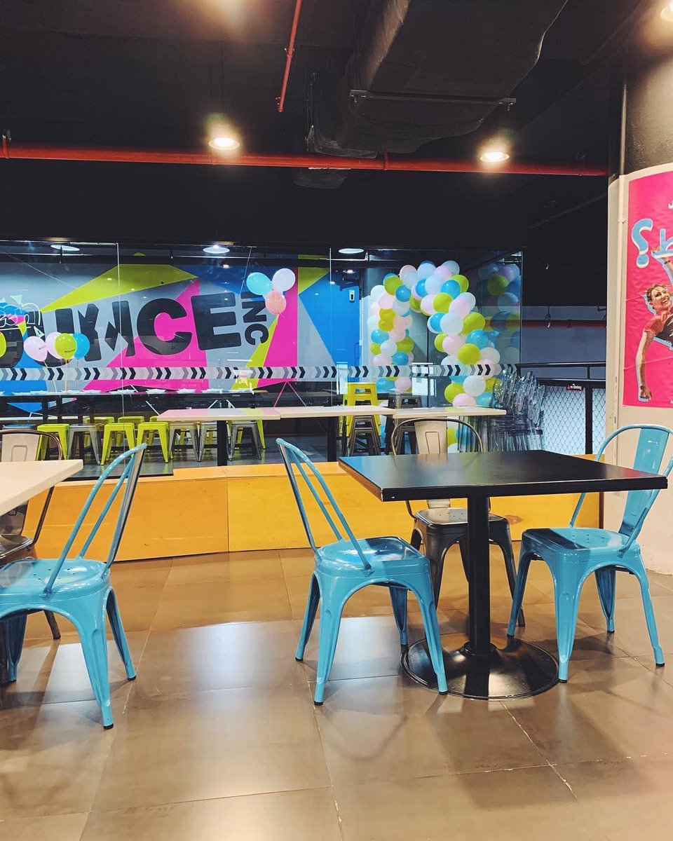 دليل جدة Daleljeddah Ar Twitter دليل جده اماكن باونس أكبرصالة ترامبولين قفز حر ترفيهي في جدة جدة طريق المدينة بعد الدانوب قسمين قسم للنساء حرية كاملة للنساء وقسم للشباب والعوائل التذاكر الشراء عن طريق