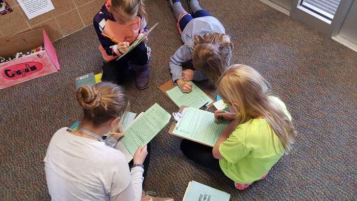 ElemJourney's tweet image. Learners in studio Parmenter have been introduced how to locate 6 types of ‘signposts’ within text. It allows them to become responsive, rigorous and independent thinkers and readers! The learners used sticky notes to make their sign posts. #engagedreaders