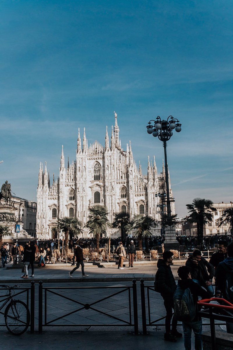 Jenelle_Bryant3's tweet photo. 📍Milan, Italy 

Ps. Thanks to my Instagram husband @Elijah_Bryant3 💕
#traveling #italy #instagramhusband https://t.co/45RIFI1hQq
