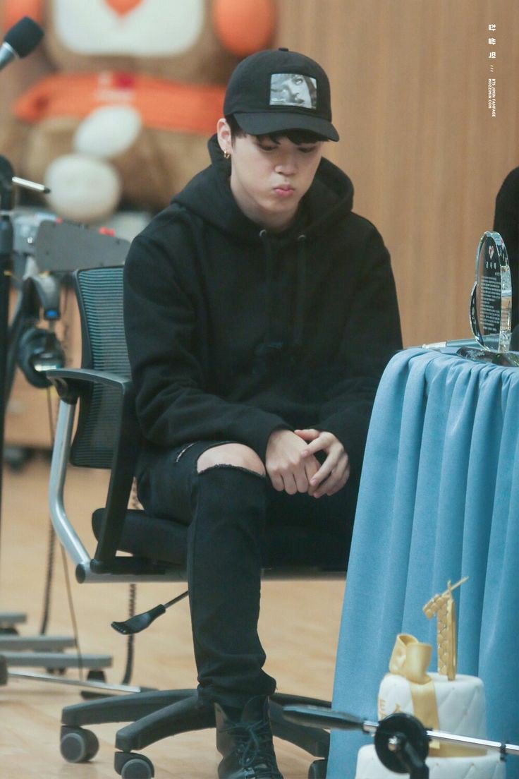 jimin tweet media