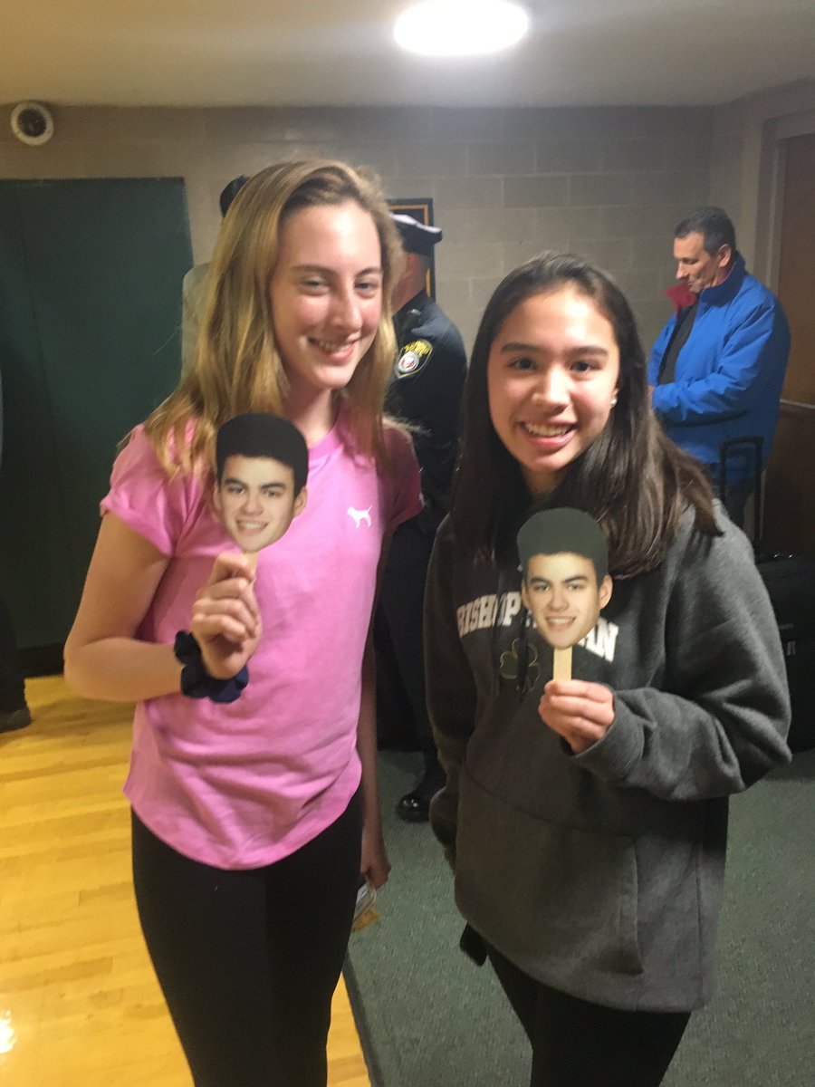 DohertyGdoherty's tweet image. Getting ready for senior night vs Bishop Stang- game starts at 6:30pm!