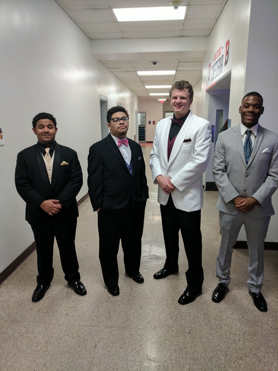 Guys getting ready for #BHSFashionShow #BPatriotProud <a href="/BinghamtonCSD/">Binghamton CSD</a>