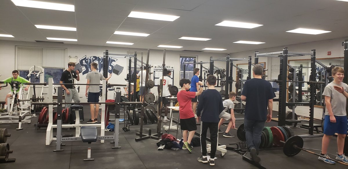 WyoHSBoysSoccer's tweet photo. No days off. #wyoboyssoccer #lift #work #nextfall https://t.co/vVVTqcOHDN