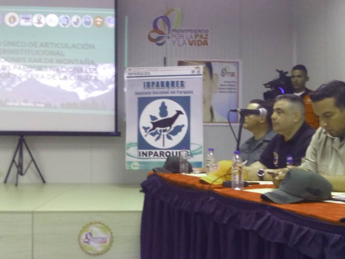 #Hoy | Para la correcta realización de estas actividades de rescate de alta montaña, el Viceministro <a href="/VGRPC/">VGRPC</a> Rodríguez realizó un llamado al trabajo en equipo de forma organizada para garantizar el éxito de las mismas. #SoloQueremosSalvarVidas #8Feb