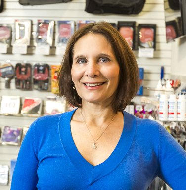 Meet Judy Hoarfrost! She is the owner and founder of <a href="/PaddlePalace/">Paddle Palace</a> in @tigarddowntown . They sell equipment and they have the Paddle Palace Club. It is a state-of-the-art facility featuring red ITTF flooring, over 12 ITTF-approved tables and more. #TigardOregon #DowntownTigard