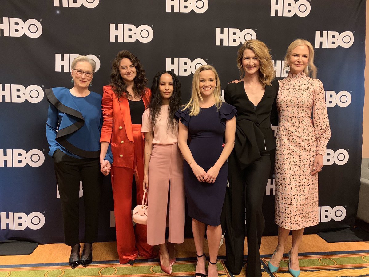 runbangtn's tweet photo. So much female empowerment in one photo WOW https://t.co/WqbxdXSyw0