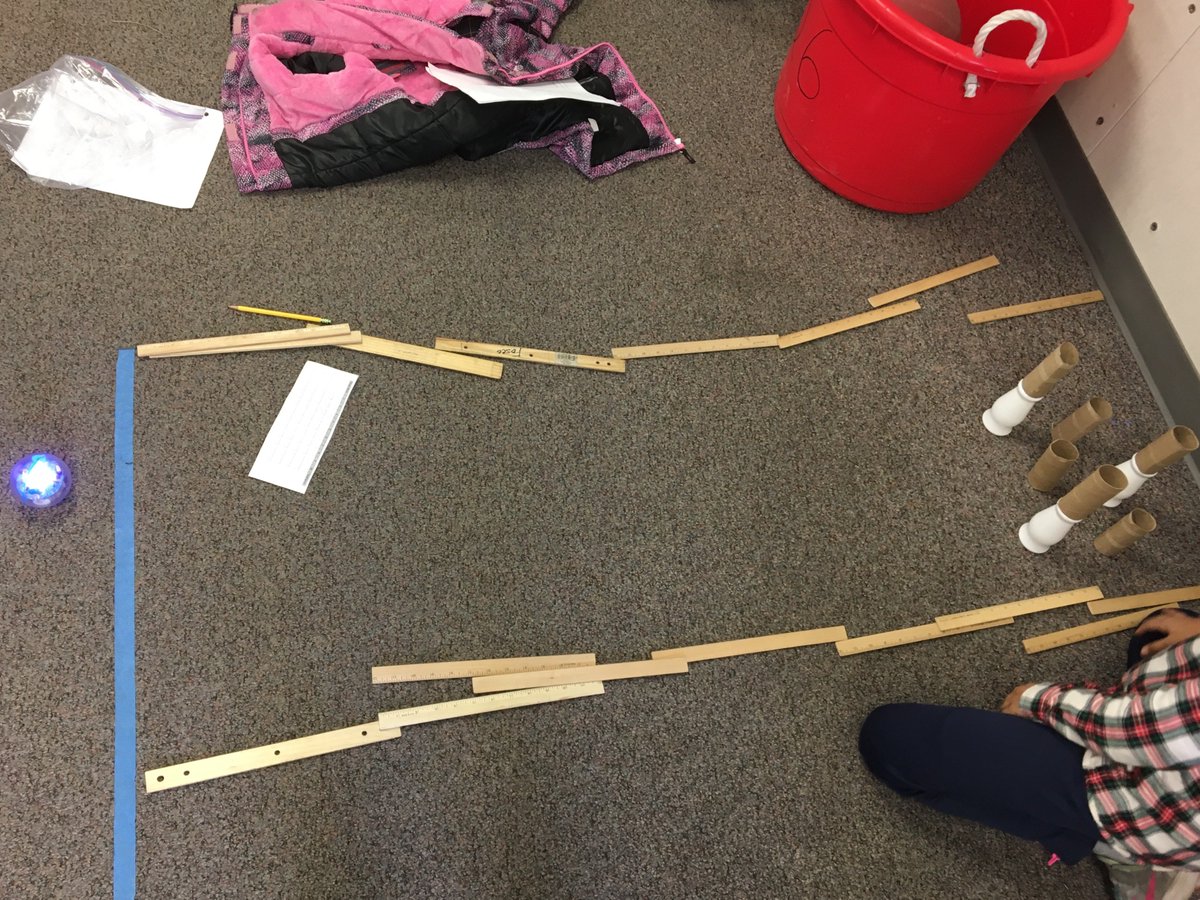 cusdk8learning's tweet image. Went to check out the @SpheroEdu bowling alleys @CUSDK8 @DilworthDragon's 4/5 class today. Love how creative they got with their pins and lane markers! #STEAM