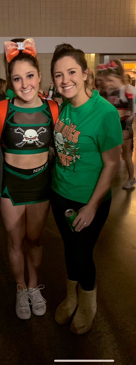 kaylaarott's tweet image. Happy 23rd bday to my big sis @Jennarott 🤩 So blessed that God placed you in my life to be my big sister and my role model😍 Thanks for always being my best friend as well, love you so so much hope you have a good one💗💗