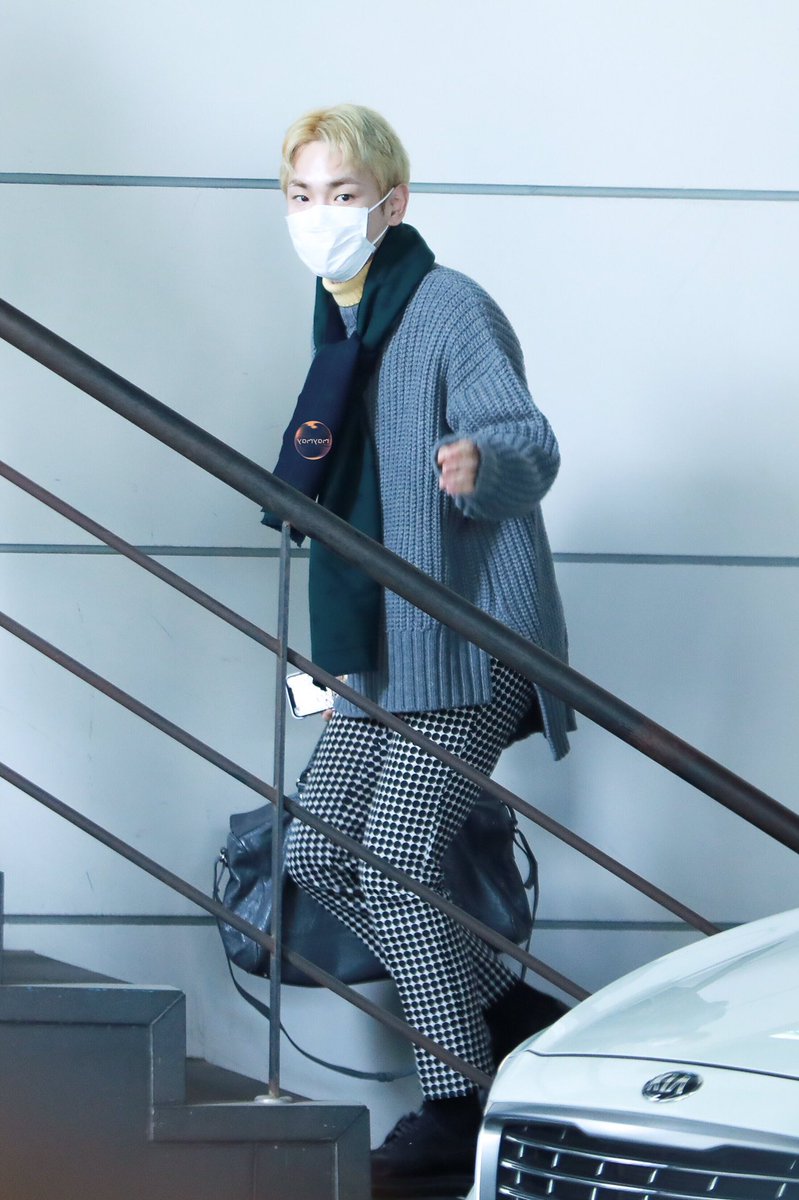 maymay_0923's tweet photo. 190209 KEYLAND 출근 

#기범 #키 #Key #샤이니 #キー https://t.co/n0H5qtrflp