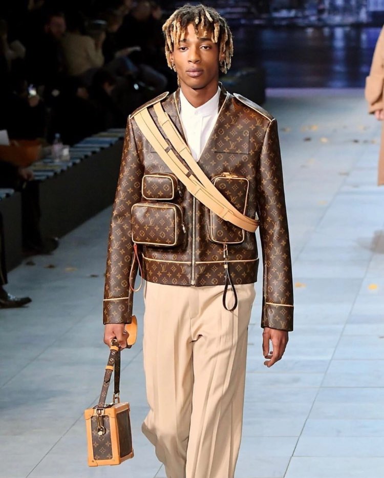 StreetFashion01's tweet photo. Louis Vuitton FW19 (Micheal Jackson Inspired Collection by Virgil Abloh) - Details🔍 https://t.co/e4B62jkTFg
