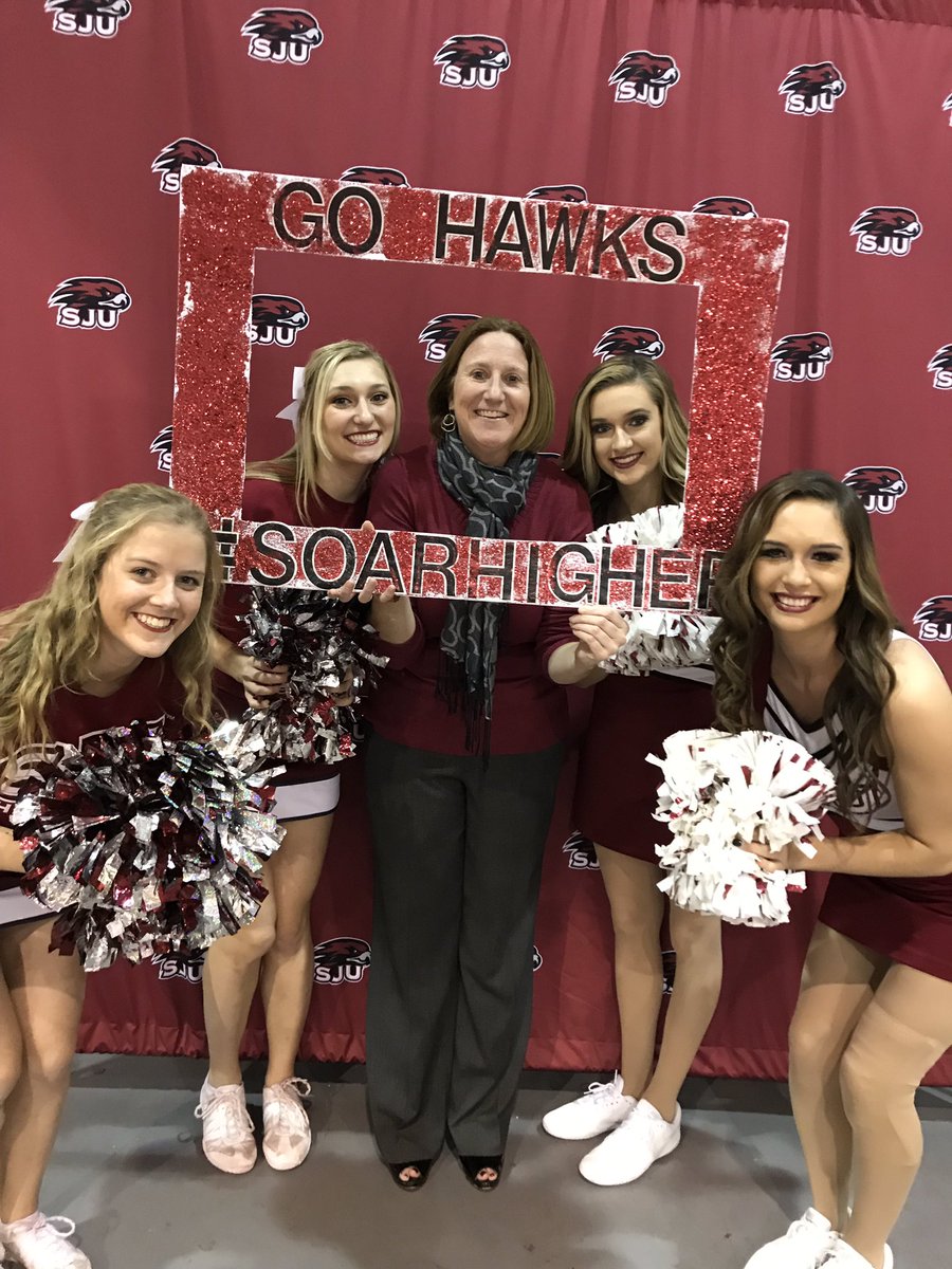 sjuhawks_cheer's tweet photo. Our favorite fan at fan fest! Thanks for all your support! @jbodenst 🤩❤️🏀 https://t.co/hSlr7Jlqdi
