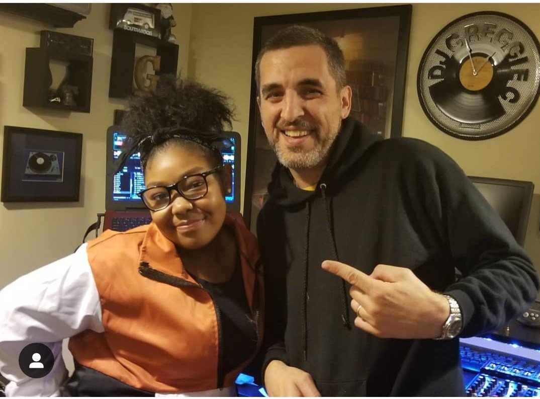 djentschool's tweet photo. So proud if this girl. So humbled to be able to work with such great kids. @peaveyelectronics
#DJSCHOOL #DISCJOCKEY #djs #djing #mixing #scratchdjs #scratching #turntables #scratchdj #Peaveydj #soundisourstrength https://t.co/EgTSE3SosV