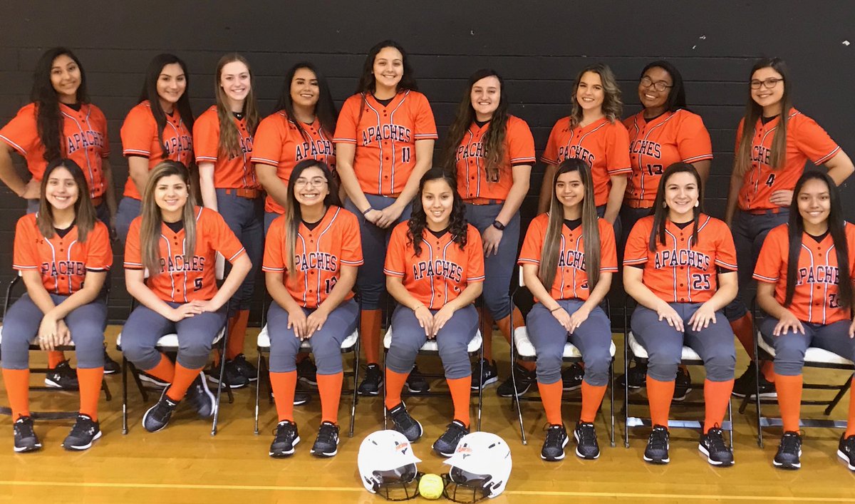 GHStxsoftball's tweet photo. 2019 varsity Lady Apache softball team https://t.co/AXdq7eea0Y