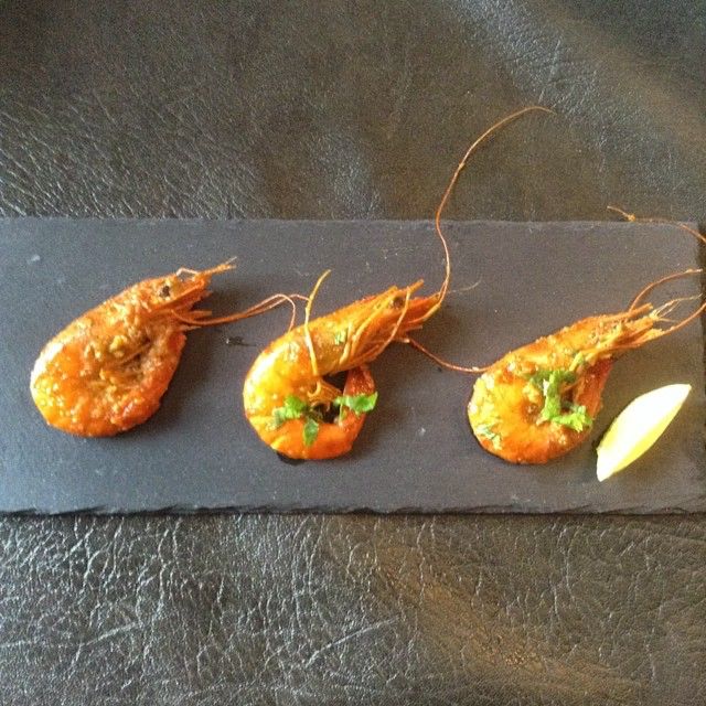 thecateringpro's tweet image. Pimp my prawn #foodstuff  #slateplate #chilliprawn