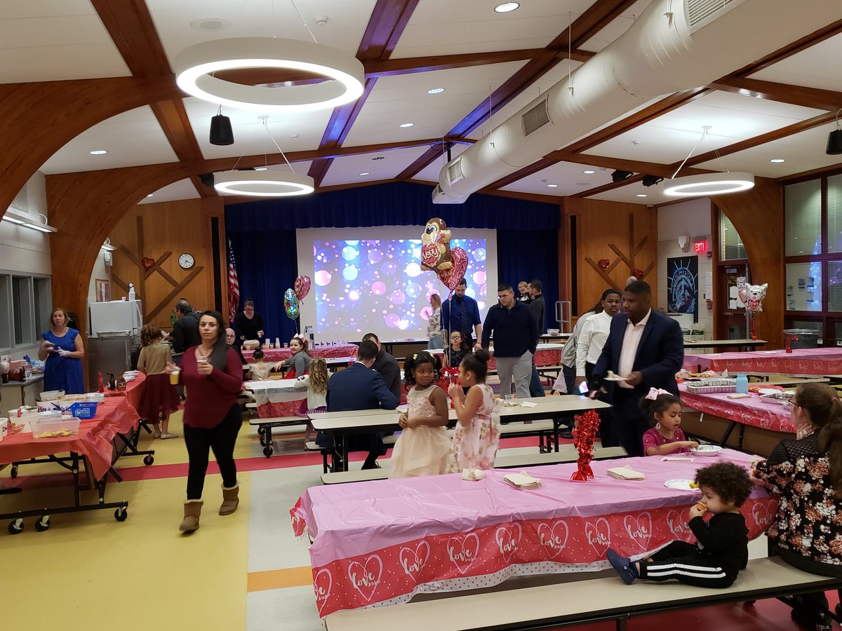 Tbourcy's tweet photo. CHE's annual Princess Ball tonight. It was a great turnout, and our Princesses had a lot of fun! https://t.co/MXlnDzMpZn