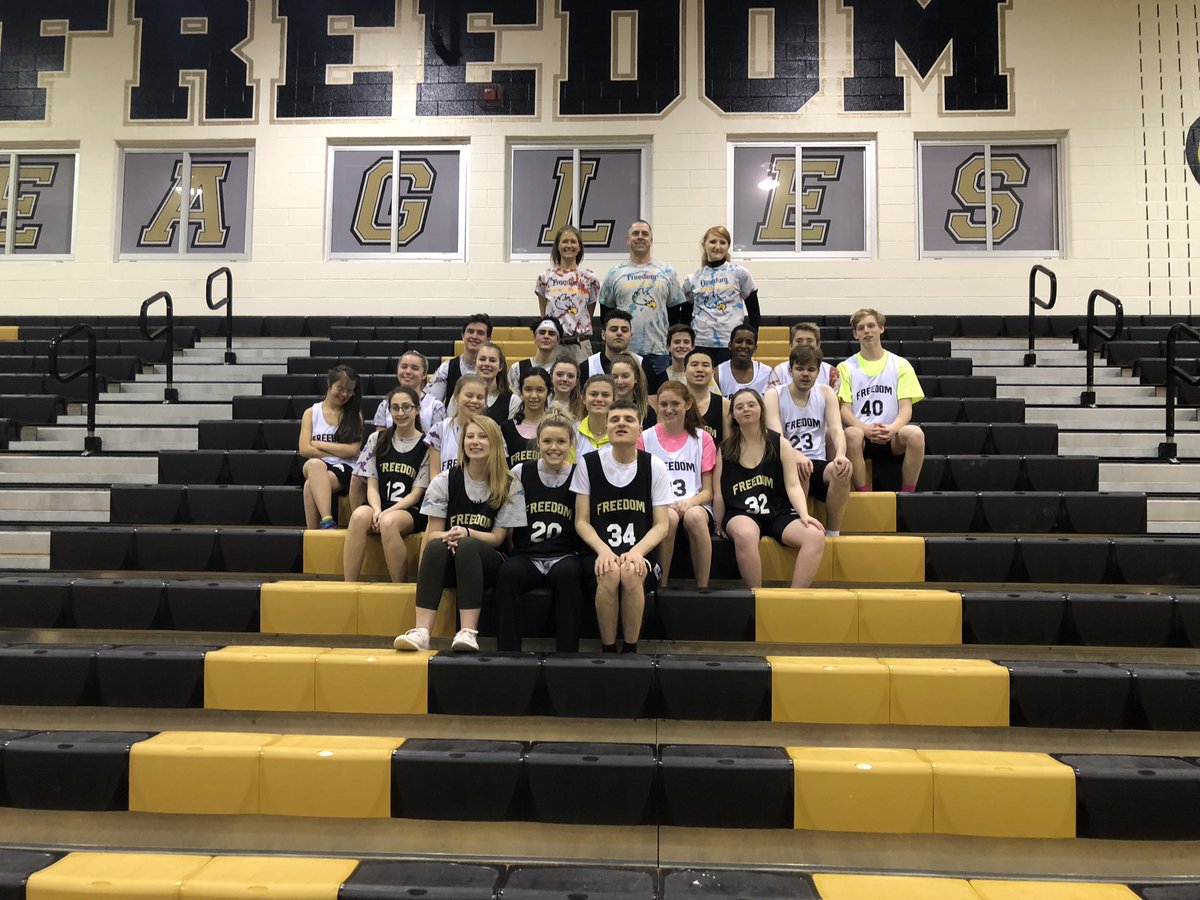 burch0626's tweet image. Big day for @unifiedfhs FHS Pep Rally followed by our last game of the season! Thanks cheer, dance team and choir for your support and participation! #playunified