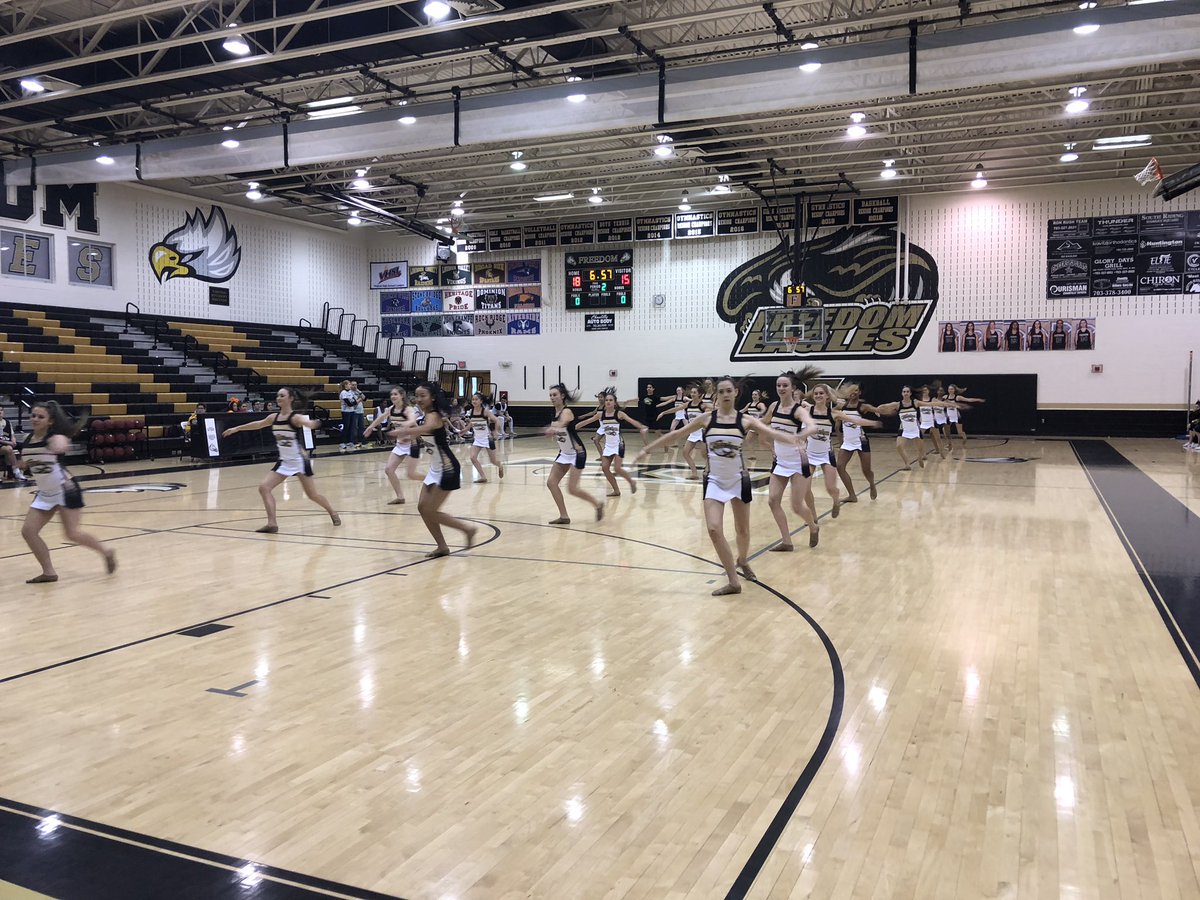burch0626's tweet image. Big day for @unifiedfhs FHS Pep Rally followed by our last game of the season! Thanks cheer, dance team and choir for your support and participation! #playunified