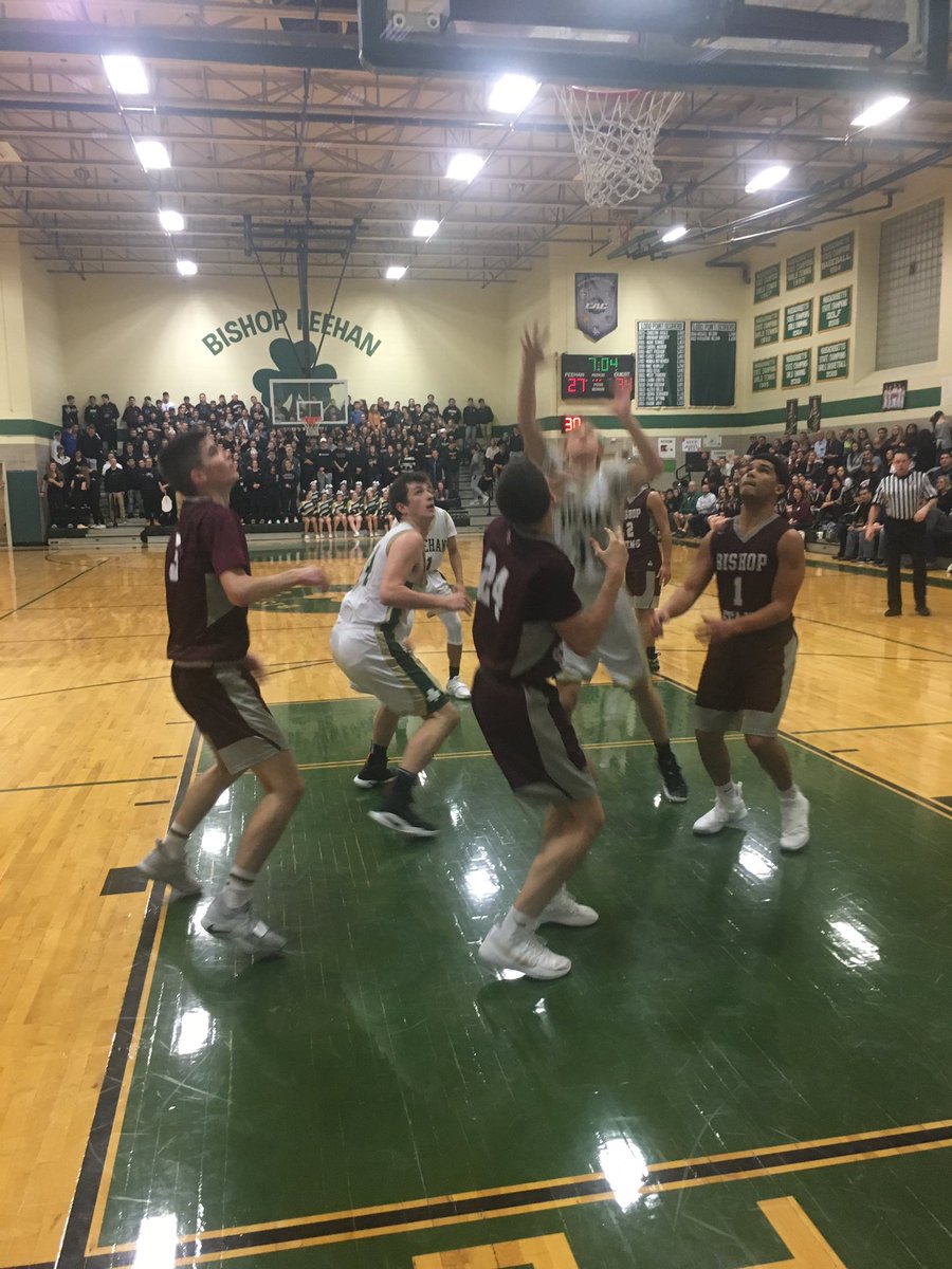 DohertyGdoherty's tweet image. 32-26 at the half...Stang off to a strong start.