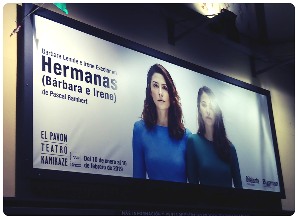 Que peligro se respiraba en el ambiente. Que placer! Una solo puede levantarse y aplaudir.Por buenas y valientes.<a href="/IreneEscolar1/">Irene Escolar</a> y <a href="/Barbara_Lennie/">Barbara Lennie</a> Se dejan el alma,la piel,las vísceras en el escenario.Y con el LENGUAJE como arma. Porque "si abandonas la lengua todo se viene abajo"