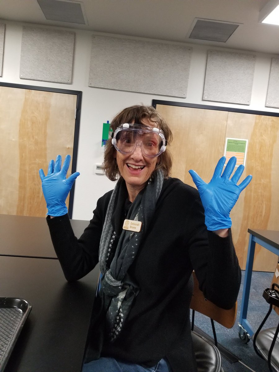 twnklstrr's tweet image. Investigating water hyacinth pulled from the San Joaquin River. @CREECnetwork @TenStrands #enviroliteracy