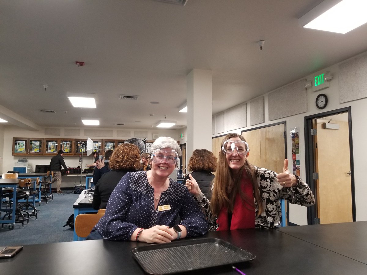 twnklstrr's tweet image. Investigating water hyacinth pulled from the San Joaquin River. @CREECnetwork @TenStrands #enviroliteracy