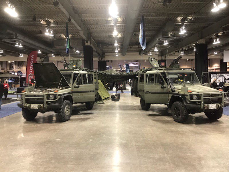 KingsOwnYYC's tweet photo. Come on down to the Calgary Boat and Outdoor Show at the BMO Centre. We're here joined with the @calgaryhighlanders. Onward! 🇨🇦
#joinkocr #kingsowncalgary #kingsown #kocr #calgary #military #calgarynow #yyc #yycnow #calgarysarmouredregiment #recce #armouredrecce #canadianforces https://t.co/FaqjQDTaie