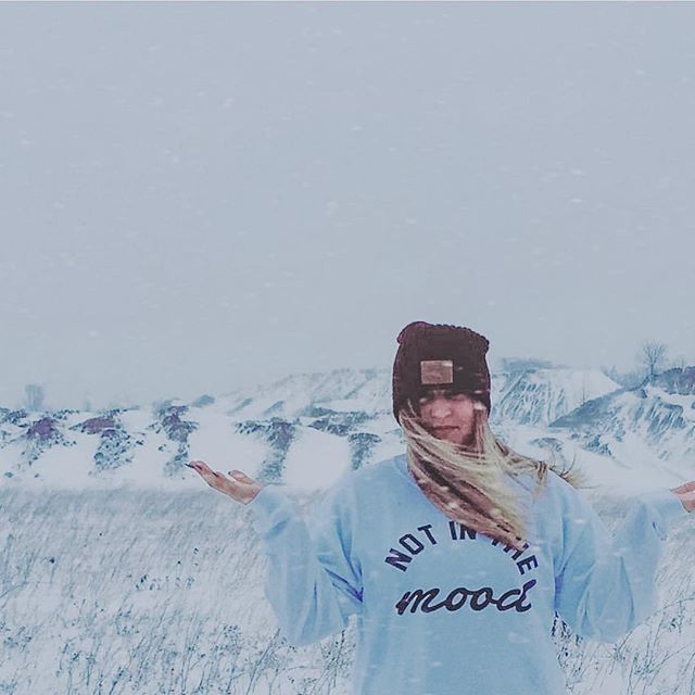 APieceOfAlyse's tweet photo. A #fbf to 2016 because I’m pretty sure this is how all Minnesotans are feeling today... not in the mood for all of this cold and snow. ❄️
.
The original caption was “hey Minnesota - is it snowing?” - which is also super fitting for the past couple of day… https://t.co/pGepfCfu7h https://t.co/FWb5ptMZM7