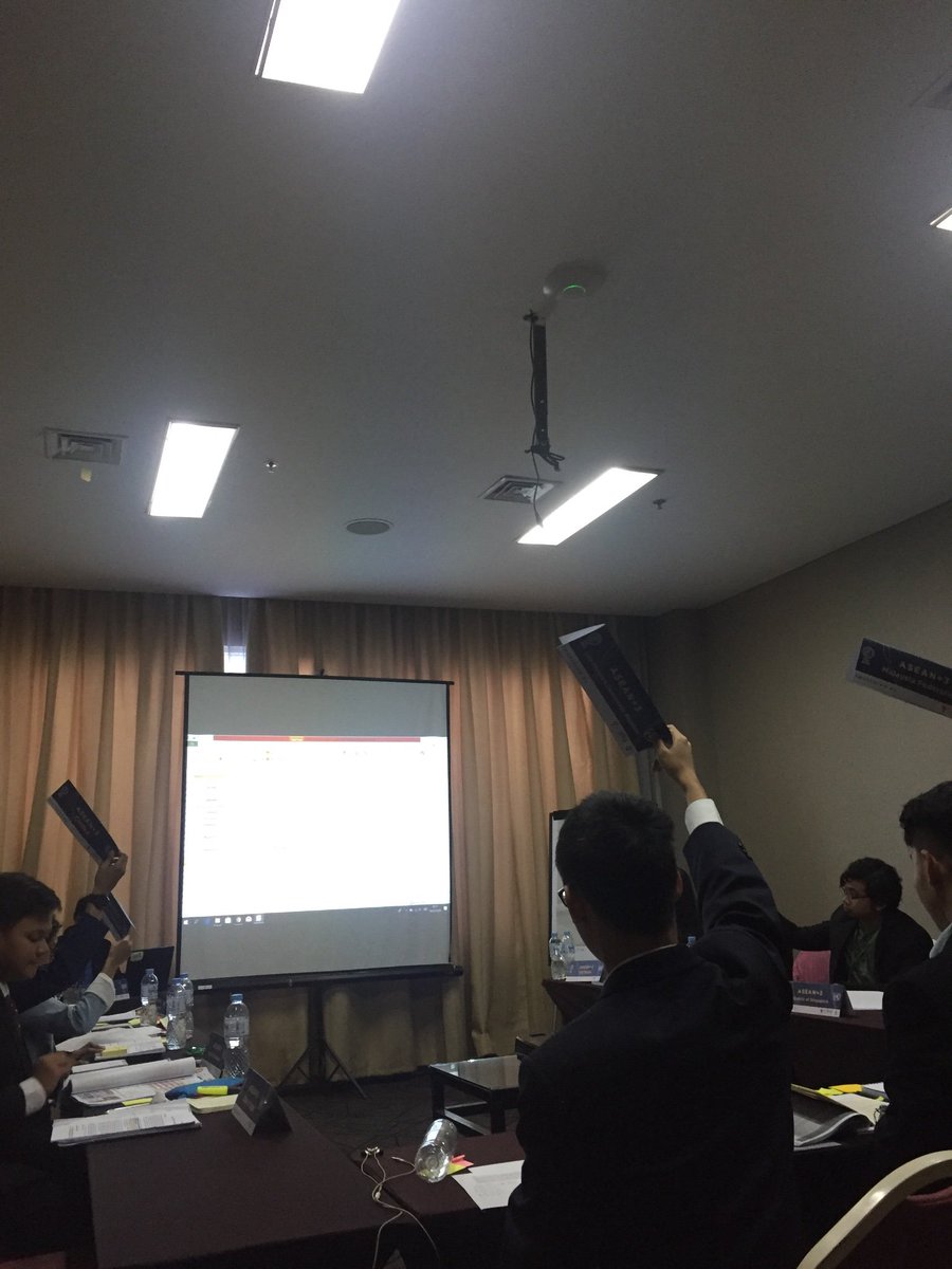 ganesha_news's tweet photo. Motion time in ASEAN+3 #ITBMUN2019 #TheEconomist https://t.co/HfKtCWDvRJ