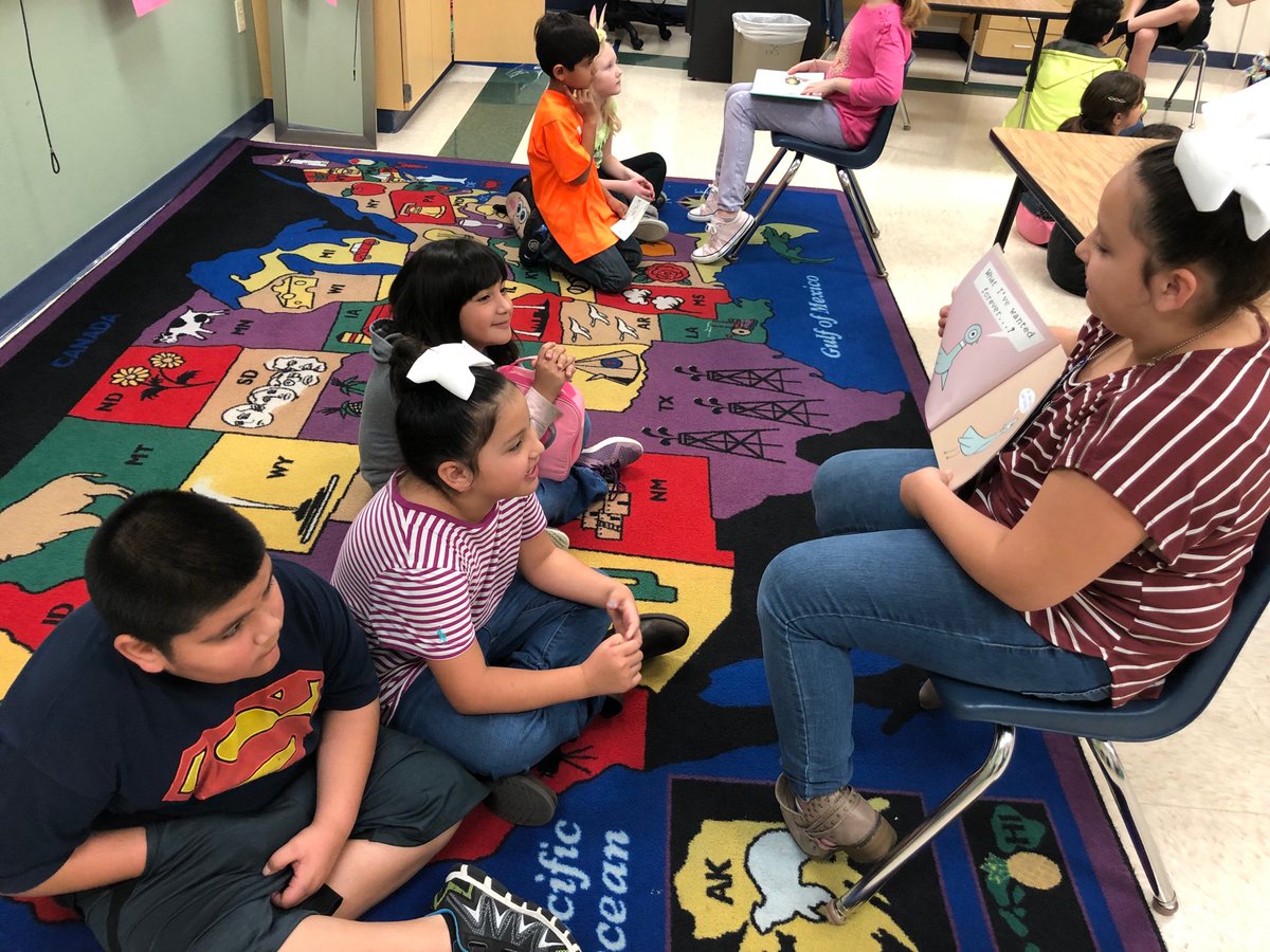 KatieCDarst's tweet photo. Having my first set of 2nd graders (now 4th graders) read books to my current 2nd graders was truly AMAZING! #WRAD19 #SeguinReads #BetterLateThanNever https://t.co/AdChUQ9MCq
