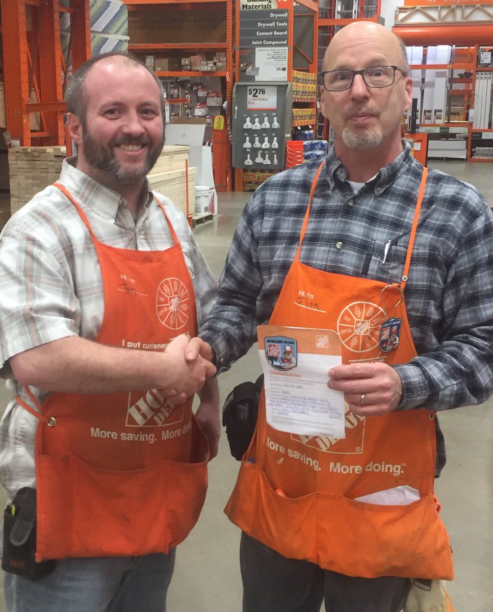 TonySimmonsHD's tweet photo. Congrats Jim! @HD3888 Sales associate of the month! Awesome customer service and teamwork! Appreciate all that you do! @michelle_keplar @jvick11 @THDBrad https://t.co/0urCWAAUtI