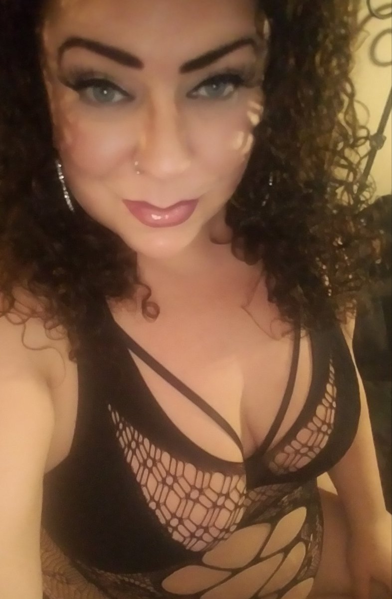 Pretty Kitty’s pics and videos