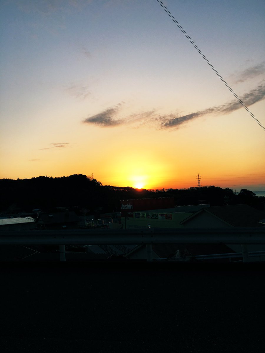 soa___m's tweet photo. #夕暮れ
#キリトリセカイ
#photograghy 
#ファインダー越しの私の世界 https://t.co/17QIs6c7ed