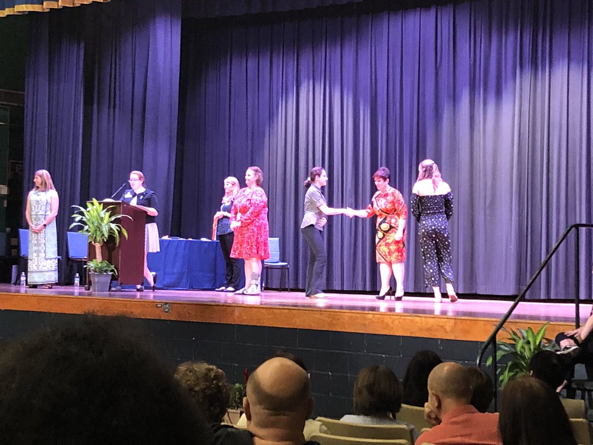 BHSTaddeo's tweet photo. Very proud of these girls! Eva got the US Navy award at the STEM fair in physics with her science project on Soap Box Derby! #gravityracing https://t.co/faTScz8xuw