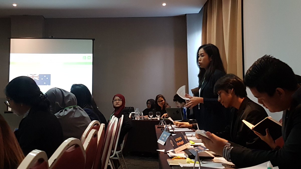 ganesha_news's tweet photo. "Who doesn't want to feel young in their old age?"

-Delegation of New Zealand , on the Ageing Population

And yes, who doesn't? 

#ITBMUN2019 #AgenceFrancePresse #EldersInNewEra https://t.co/K9VXWJxb5V