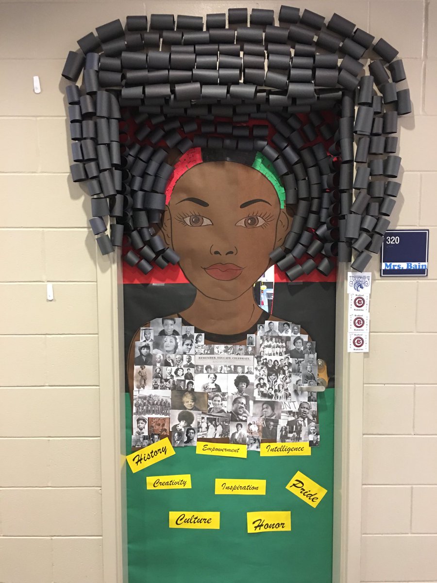 Bpositive100's tweet photo. #BEPOSITIVE100
AMAZING!! These classroom doors were done by Bryan County Elementary School teachers. FABULOUS!!! https://t.co/tHpwUemFVp