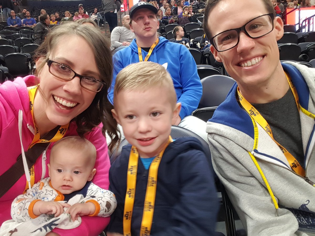 lisa_cece3's tweet photo. Thanks @JazzFanShow for the incredible tickets! https://t.co/LZV1quUGHV