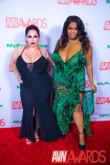 @avnawards with the beautiful @ElleFyreXXX @bustycookie #redcarpet #avn2019 https://t.co/Js3JqPDfjd<a class="tags" target="_blank" title="On Twitter" href="/?out=eyJ0eXAiOiJKV1QiLCJhbGciOiJIUzUxMiJ9.eyJpYXQiOjE3MjM1OTkzMzksImlzcyI6InR3cG9ybnN0YXJzLmNvbSIsIm5iZiI6MTcyMzU5OTMzOSwiZXhwIjoxNzU1MTM1MzM5LCJyZWRpcmVjdF91cmwiOiJodHRwczovL3R3aXR0ZXIuY29tL2F2bmF3YXJkcyJ9.aOrGBuAykTXh-JlmBC_7bz22iBI-vytWSFJDc52OOscjOP_o655na2AtL5abKvxHz3irb7Z1inQEhTnPahJ1hA">@avnawards</a><a class="tags" target="_blank" title="On Twitter" href="/?out=eyJ0eXAiOiJKV1QiLCJhbGciOiJIUzUxMiJ9.eyJpYXQiOjE3MjM1OTkzMzksImlzcyI6InR3cG9ybnN0YXJzLmNvbSIsIm5iZiI6MTcyMzU5OTMzOSwiZXhwIjoxNzU1MTM1MzM5LCJyZWRpcmVjdF91cmwiOiJodHRwczovL3R3aXR0ZXIuY29tL0VsbGVGeXJlWFhYIn0.02rAYsAADUcNjbi7ottf2eFKvkya8vkW24ue9jU7fRZJKUtwg1mflPOCYwHhXgN9Nba6MTQexqSviubSgYn_NA">@ElleFyreXXX</a><a class="tags" href="/tag/bustycookie">@bustycookie</a><a href="/tag/redcarpet"class="tags"><span>#redcarpet</span></a><a href="/tag/avn2019"class="tags"><span>#avn2019</span></a>