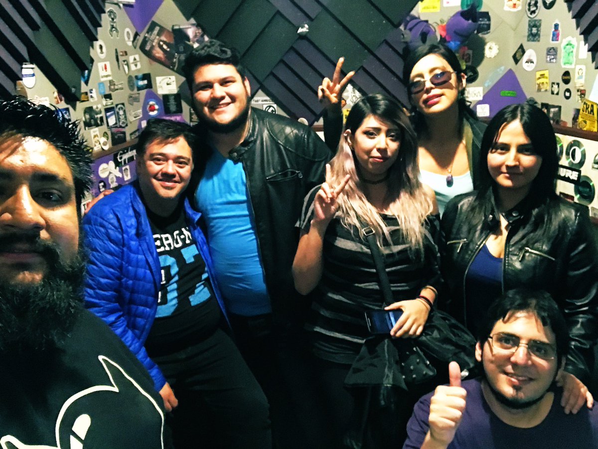 Plus2GoRadio's tweet photo. Gracias a las chicas de @AsiaStage y a @frik_in por la visita del Jueves!!! https://t.co/eRNFgCjeWU