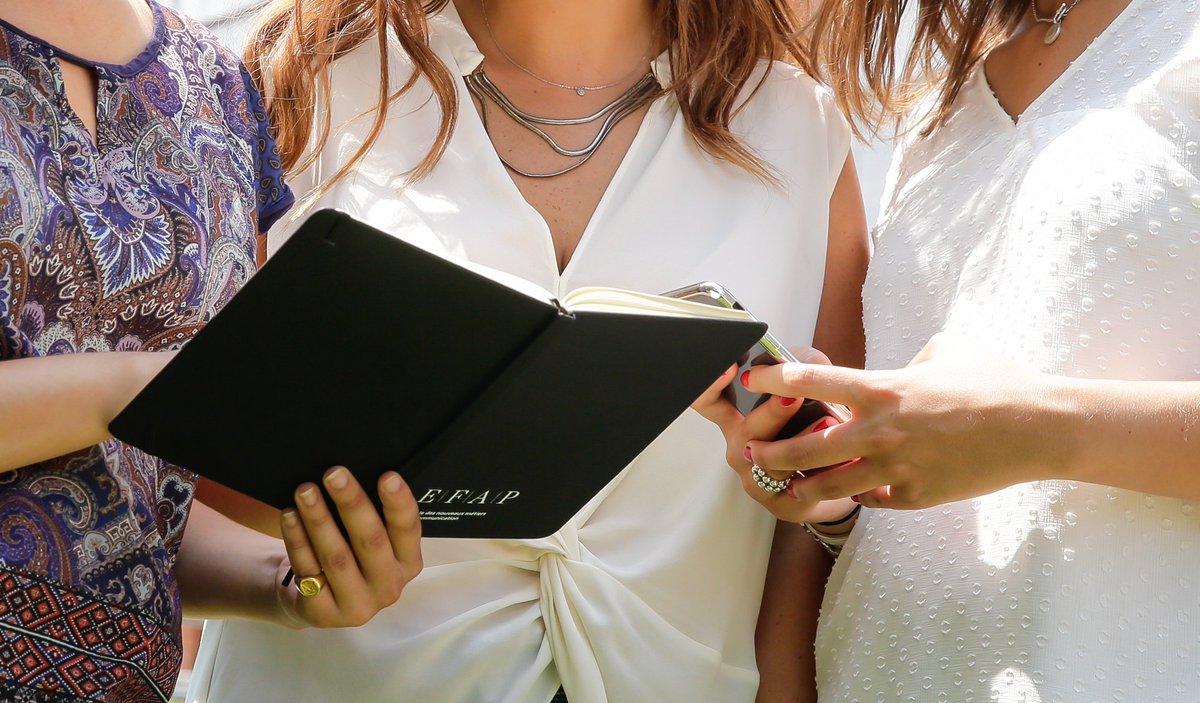 Vous vous intéressez aux métiers de la communication ? 
L’EFAP vous donne rendez-vous :
👉 aujourd'hui au #salon "Que faire après un bac +2/+3 ?" de <a href="/letudiantsalon/">L'Etudiant Salons</a> à Paris
👉 mercredi 13 février pour notre soirée #portesouvertes à Bordeaux et Paris 
ow.ly/QE4h50kUHEm