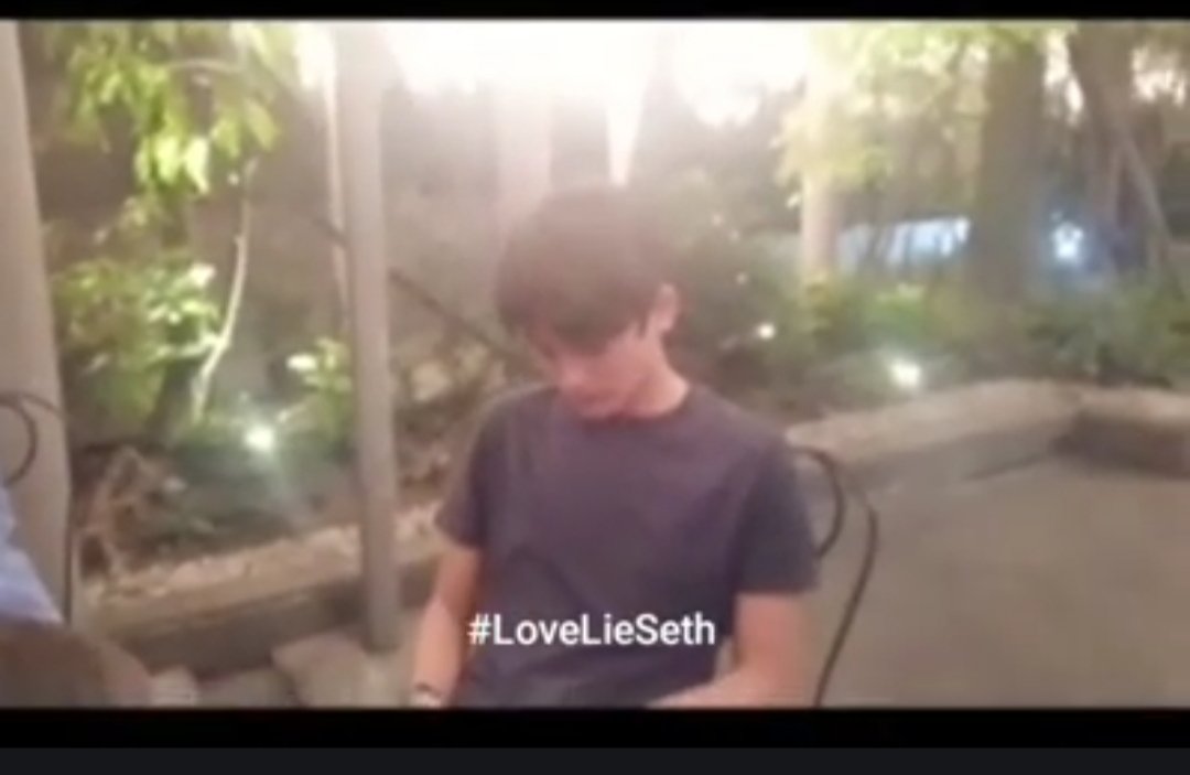 JoySabulao's tweet photo. Kahit isang plastic na ngiyi lang @imsethfedelin hahahaah. Eyo yung nagba vlog si @itsmeangelieofc na nakapiggy back ride kay Achi eh 🤣

#SETHLIE https://t.co/zSEZL11cIe
