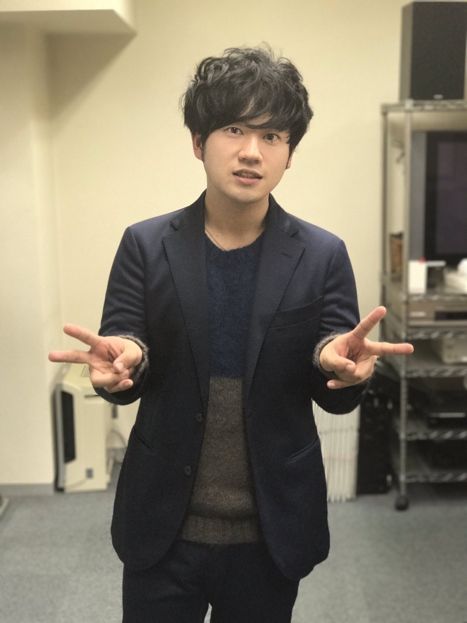 Good Bye April Happy Birthday 本日は服好き肉好きディズニー大好き 歌心あるドラマーつのけんの誕生日 つのけん ディズ兄 肉の日 Goodbyeapril T Co Upsv5o2r8n Twitter