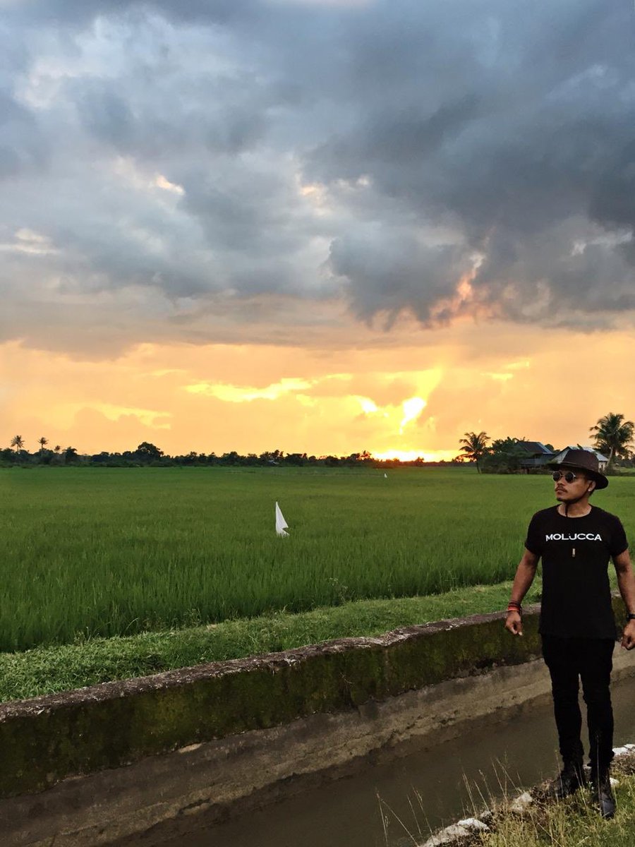 📍 Tanah Toraja
—
Ronal Regan, create some good vibes!