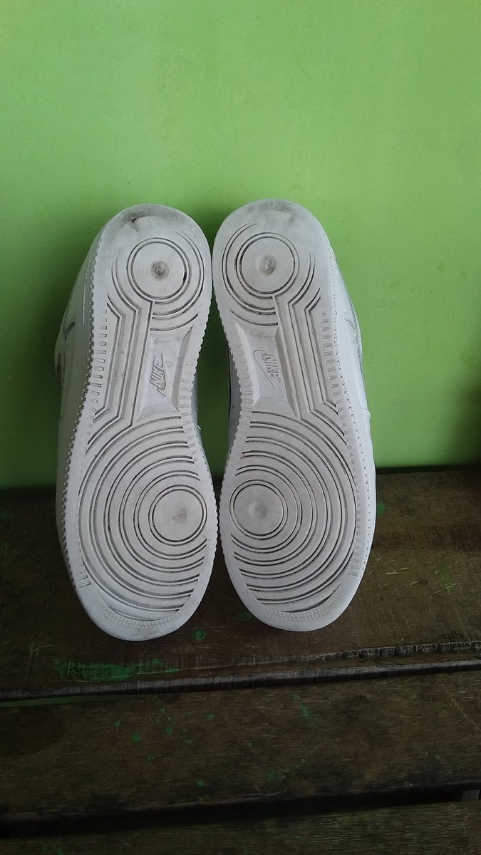 Anggaeru8's tweet photo. Nike air force one full white
Size 42

Harga 250 k

#jakarta #bandung #malang #sleman #Casual #CasualFriday #casual https://t.co/PyZXdTptzF