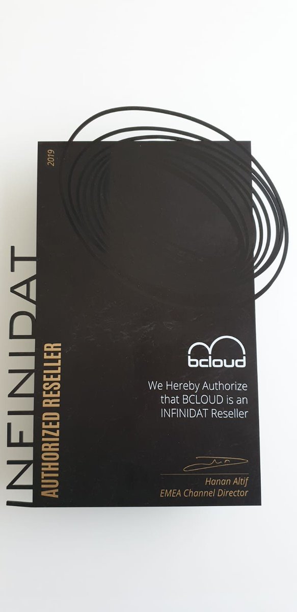 To_BCloud's tweet photo. Abbiamo varcato il 2019 all’insegna del #proudtoBCLOUD E per cio’ ringraziamo i nostri partner, grazie a @INFINIDAT che ha riconosciuto, premiato e continua a puntare sulla nostra #neverconventional crew!
#BCLOUD #sdn #lab2reality @Infinidat_Italy https://t.co/AmAi4M90xl