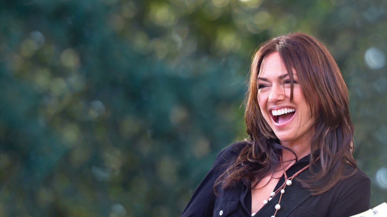 1 17  Happy birthday Susanna Hoffs   
