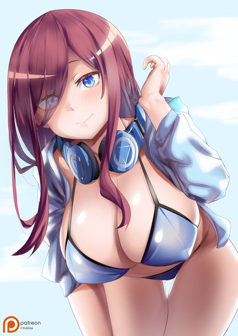 Nakano Miku #中野三玖 #五等分の花嫁 #おっぱい #魅惑の谷間 #女の子 #パーカー #笑顔 #水着 https://t.co/Ii2AENKLYv 