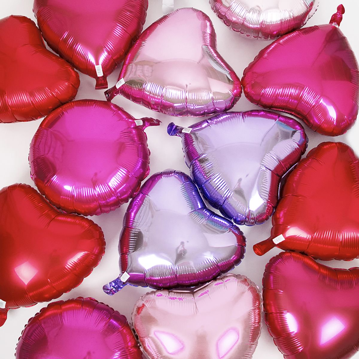 La vie c’est comme une pièce remplie de ballons, on ne sait jamais sur lequel on va tomber… You never know what you gonna get! #ballon #coeurcoeur #saintvalentin #mylittleday #dailydoseoffiesta buff.ly/2rPm0SF